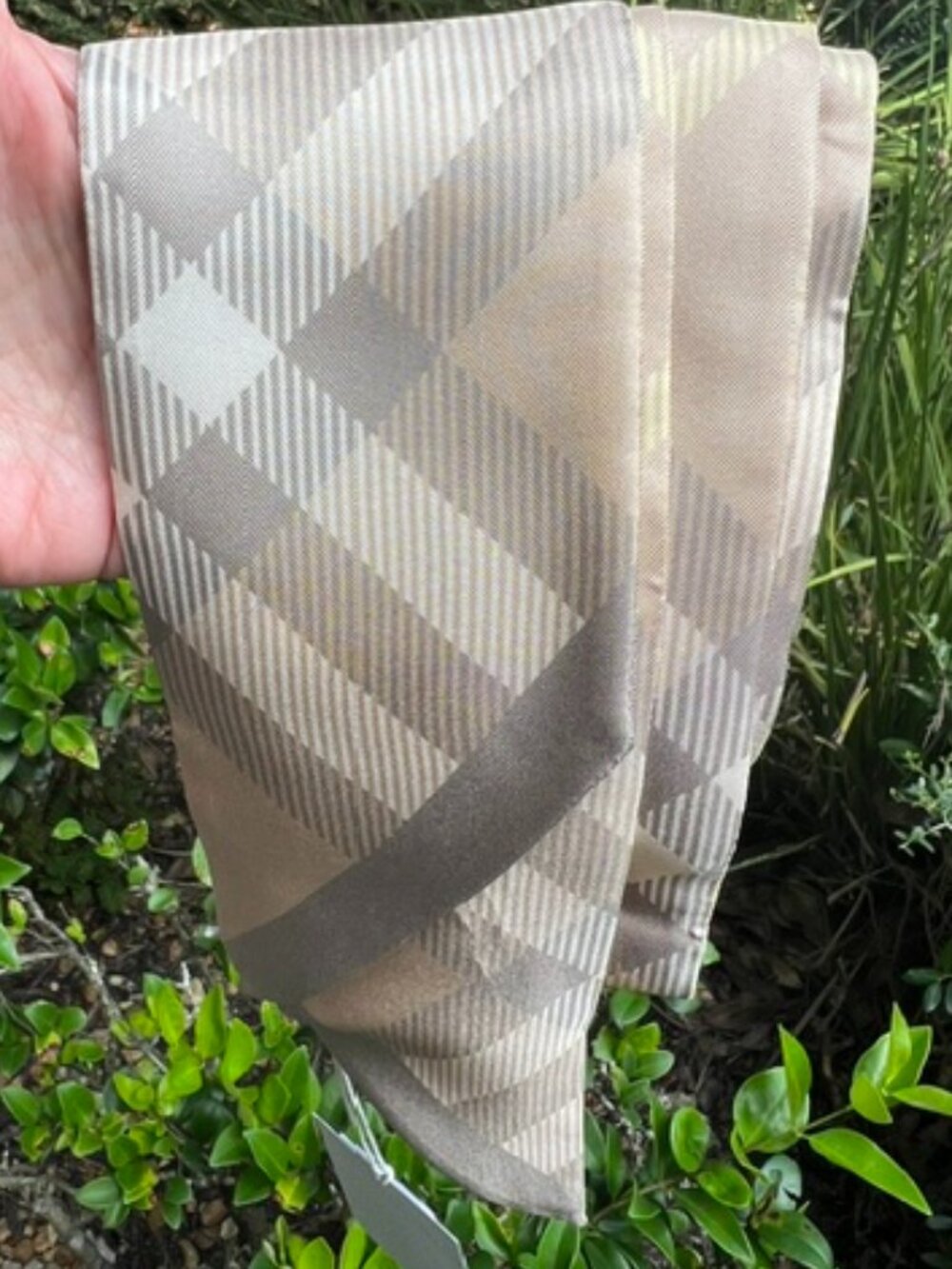 NIB Burberry Large Vintage Check Reverse Twilly Silk Scarf Flax 180x8cm